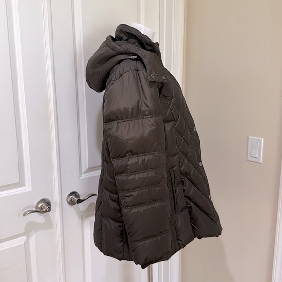 London Fog Women's Diamond Quilted Down Mid Length Moss Puffer Jacket Size XL - Picture 6 of 12